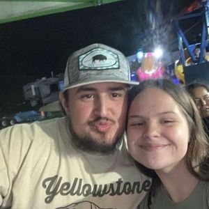 Meet your Posher, Derek